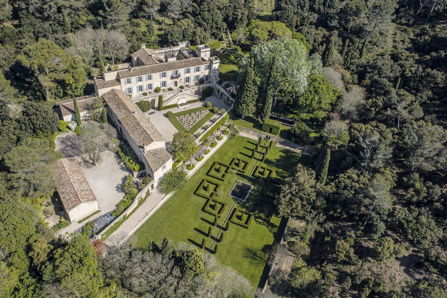 Le Grand Clos: a 17th-century bastide restored by Lafourcade Architecture.