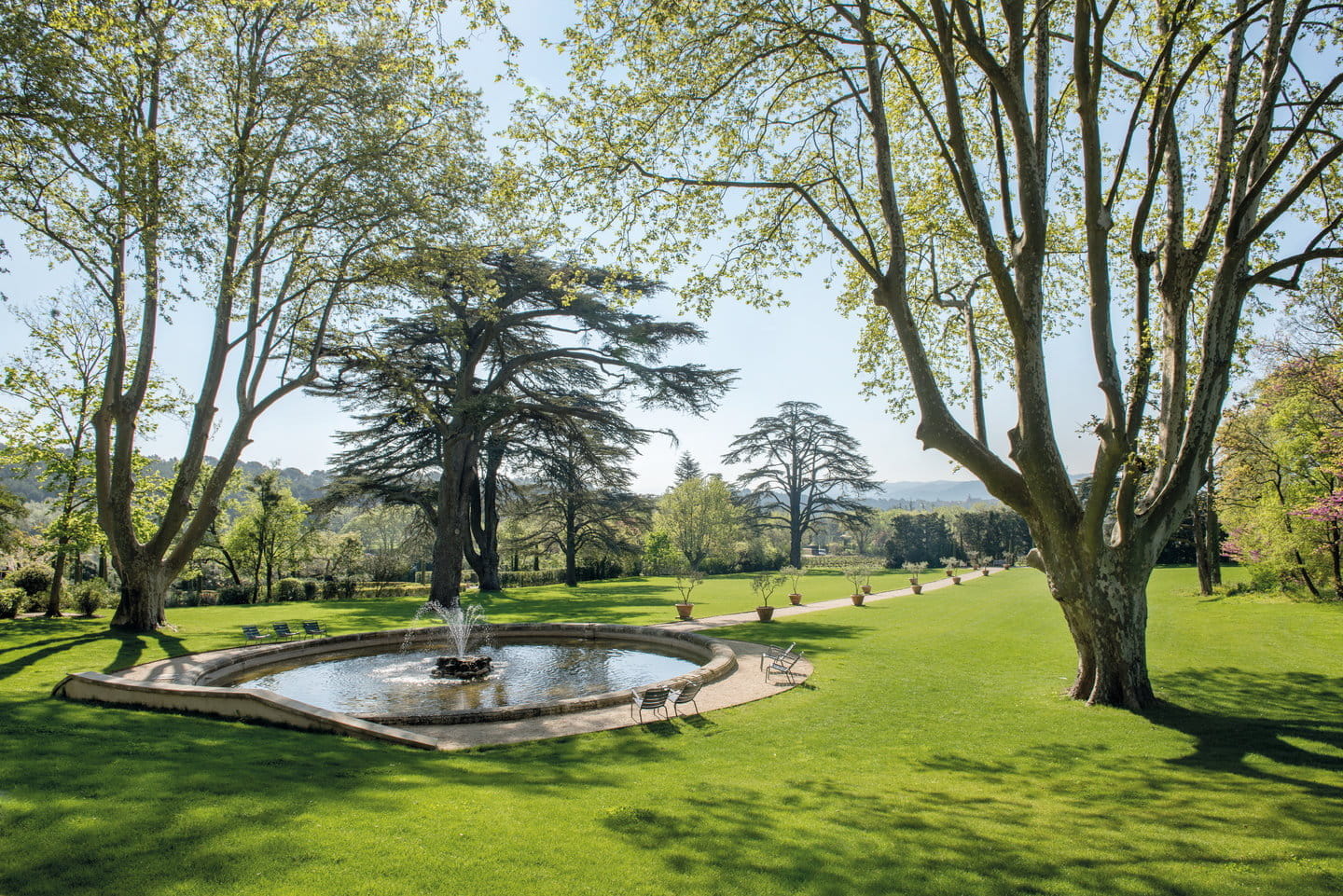 Conversion of the Domaine de Fontenille into a five-star Hotel 