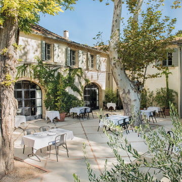 alexandre_lafourcade_architecture_domaine_fontenille_viticole_bastide_hotel_luberon_provence_004