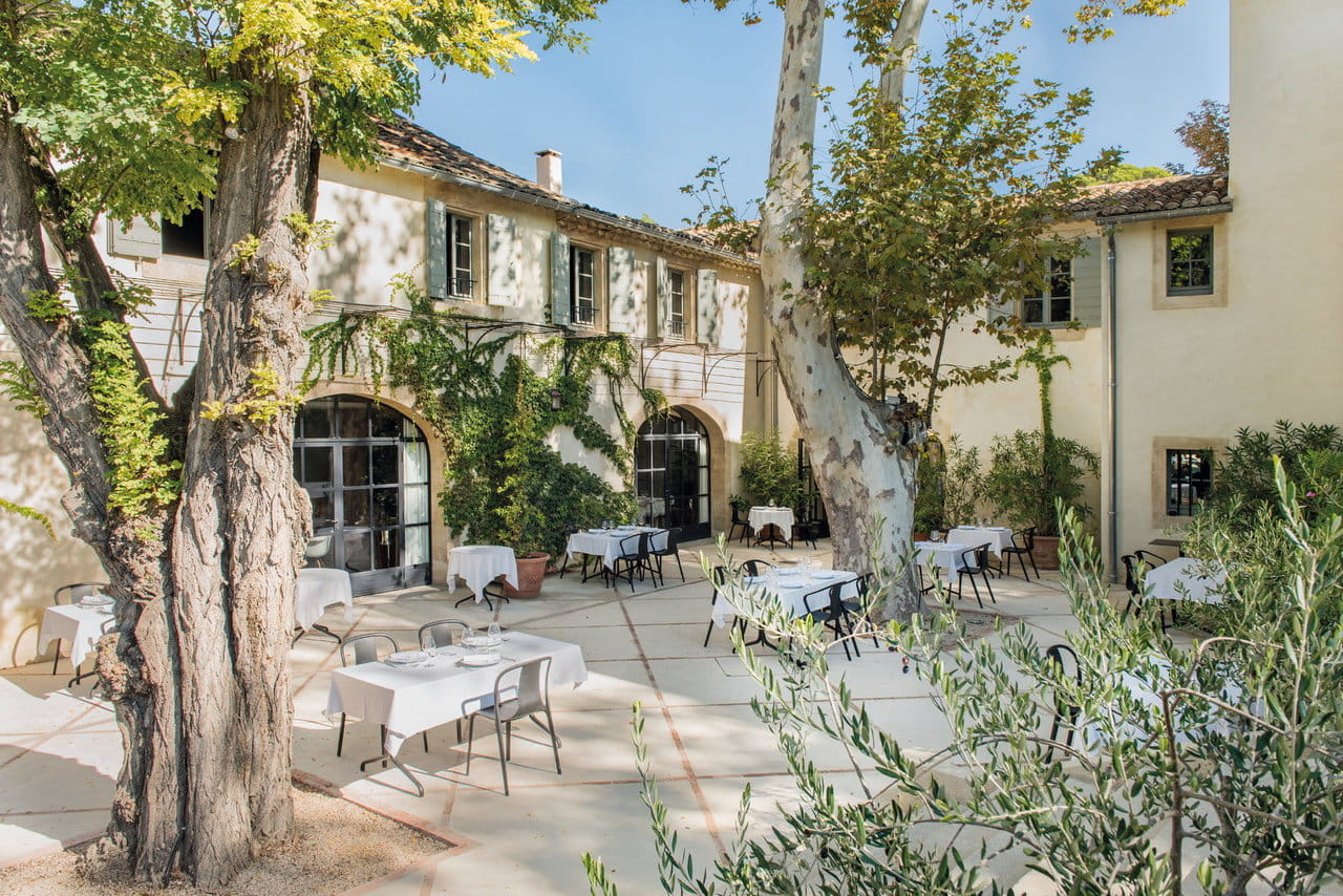 alexandre_lafourcade_architecture_domaine_fontenille_viticole_bastide_hotel_luberon_provence_004